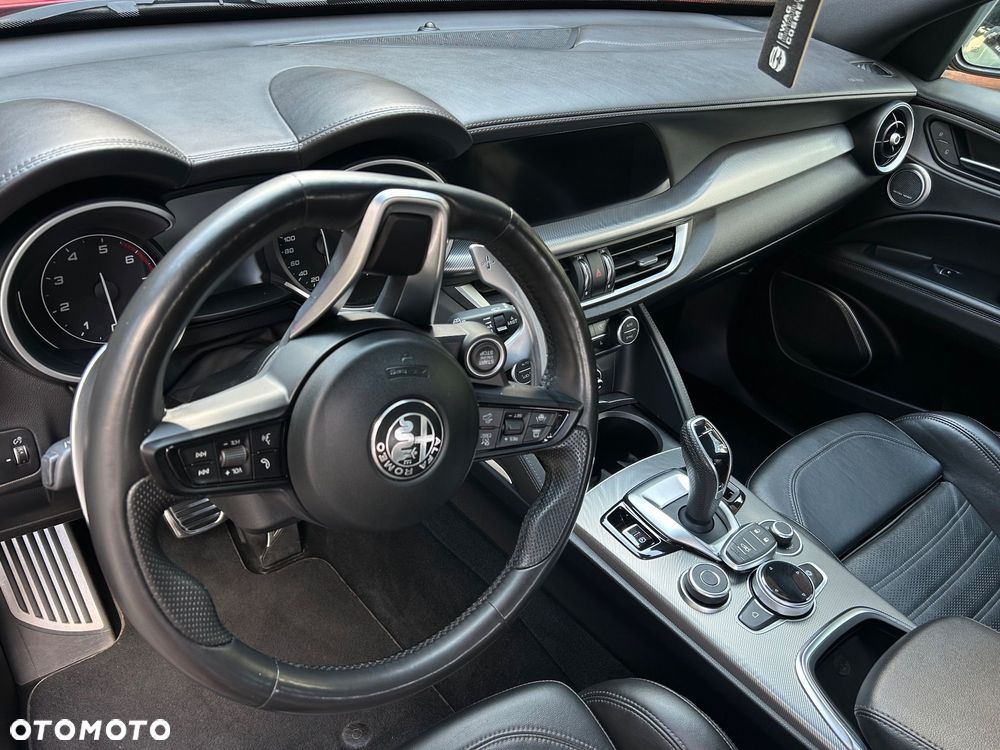 Alfa Romeo Stelvio 2.0 Turbo Veloce Q4 - 12