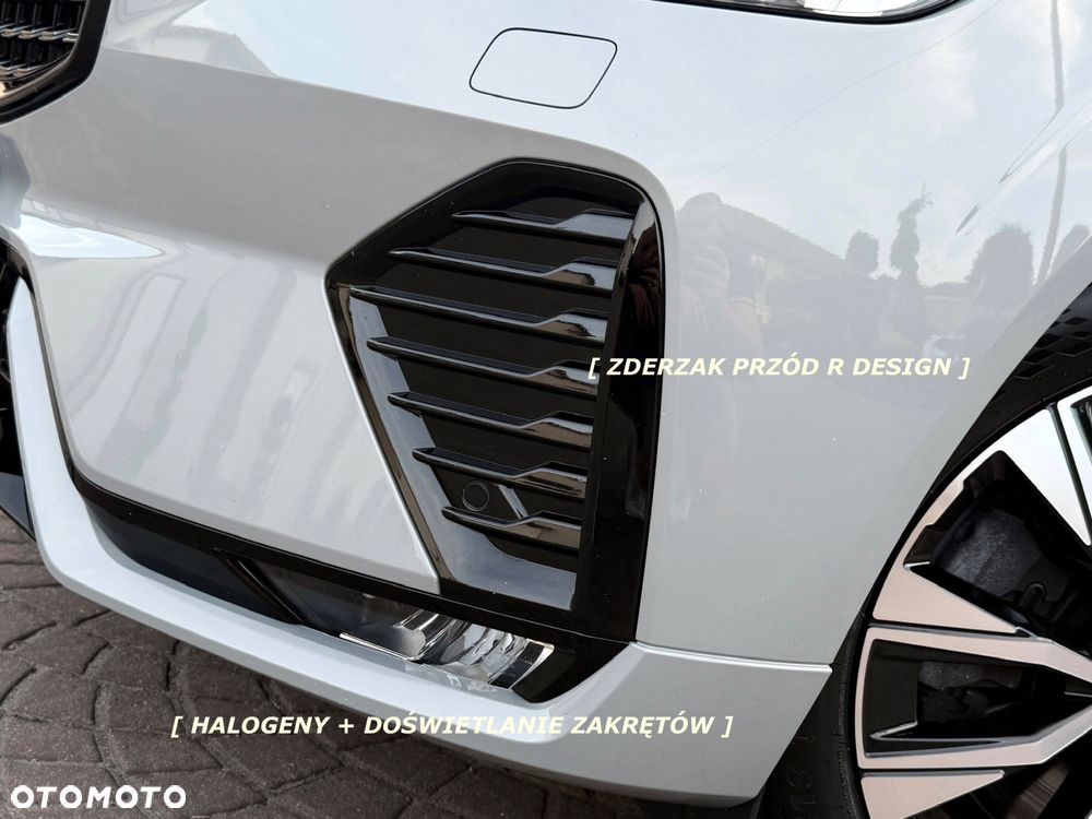 Volvo XC 60 B4 D AWD Plus Dark - 35