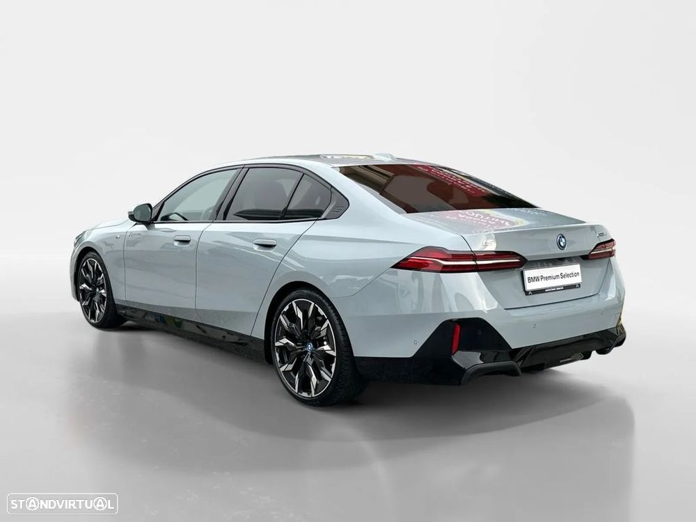 BMW i5 eDrive40 Pack Desportivo M - 4