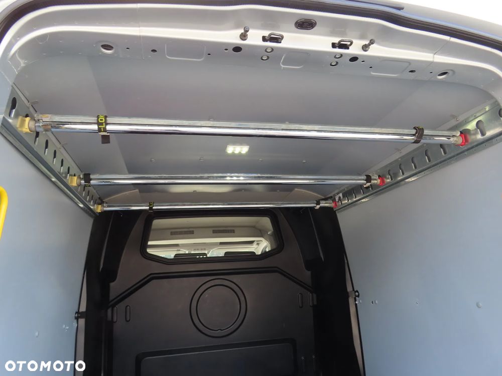 Volkswagen Crafter 35 BiTDI 2.0 177 KM AUTOMAT 6-Cio Os.+ 1036 Kg Ładowność MIXTO Indywidualna Zabudowa VIP, L2H1 Furgon Blaszak, 5905 mm Dł, FULL LED, DRZWI PRZESUWNE Z OBU STRON, HAK 3000 Kg, Rozstaw Osi 3665 mm, Stan Wizualny I Techniczny NOWY Tak Jak Z Taśmy Produkcyjnej Gotowy Dostępny OKAZJA POLECAM - 17