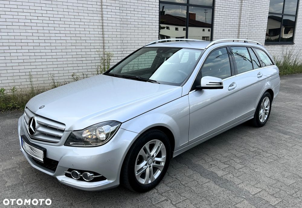 Mercedes-Benz Klasa C 220 CDI DPF (BlueEFFICIENCY) - 2