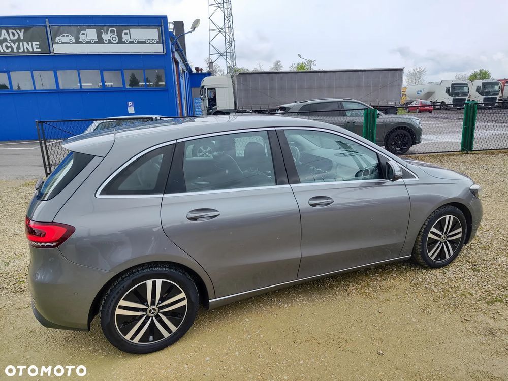 Mercedes-Benz Klasa B 180 d Progressive 8G-DCT - 9