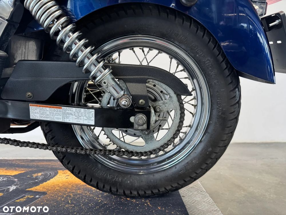 Suzuki Intruder - 25