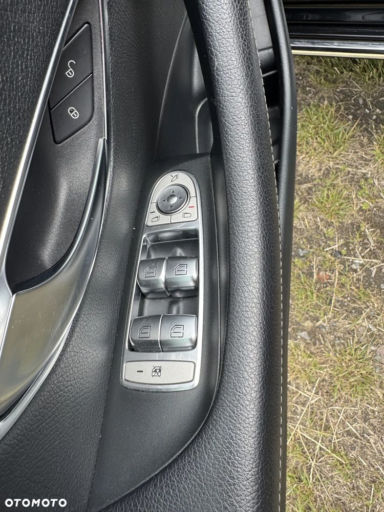 Mercedes-Benz Klasa E 220 d 4-Matic Business Edition 9G-TRONIC - 18