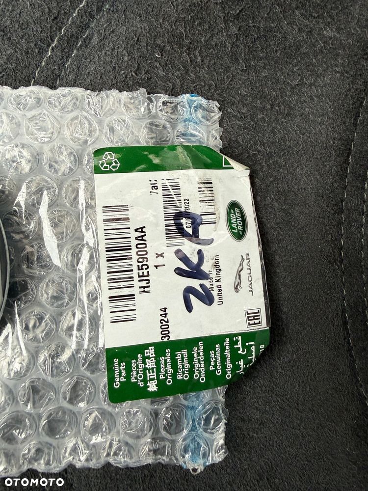 Znaczek Jaguar XK8 HJE5900AA - 3