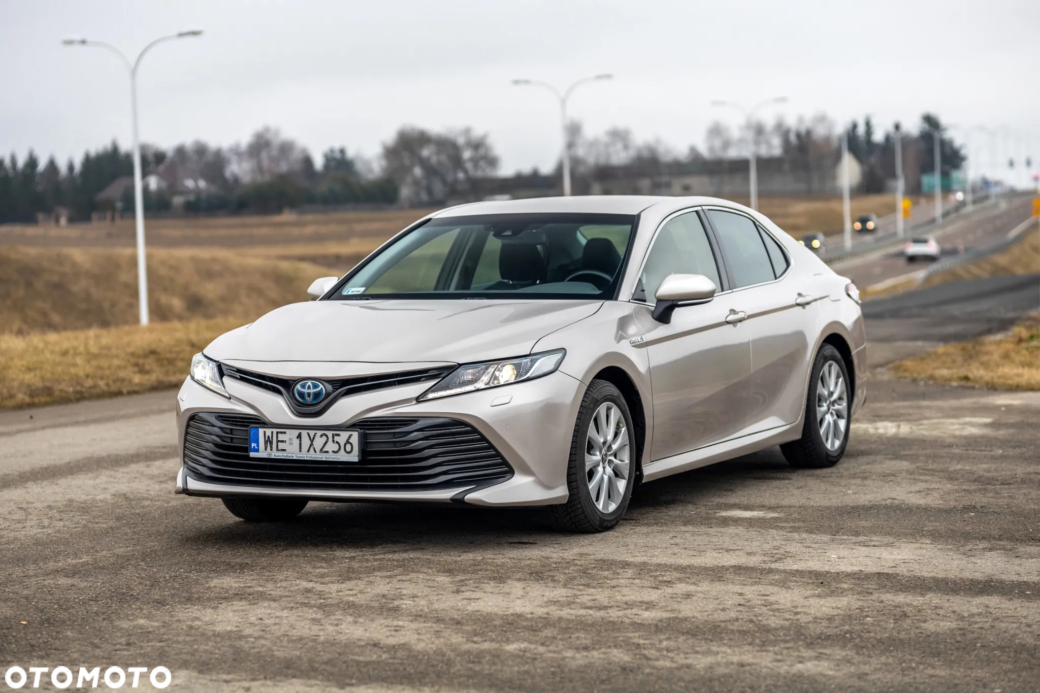 Toyota Camry 2.5 Hybrid Comfort CVT - 2