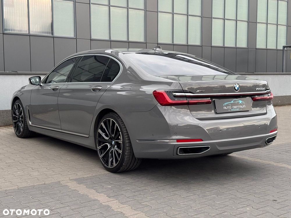 BMW Seria 7 - 12