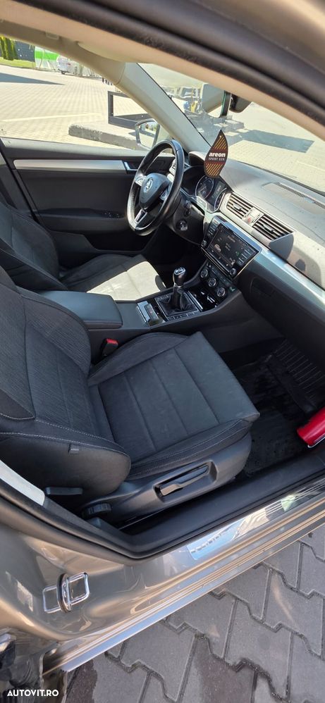 Skoda Superb 1.6 TDI GreenLine - 9