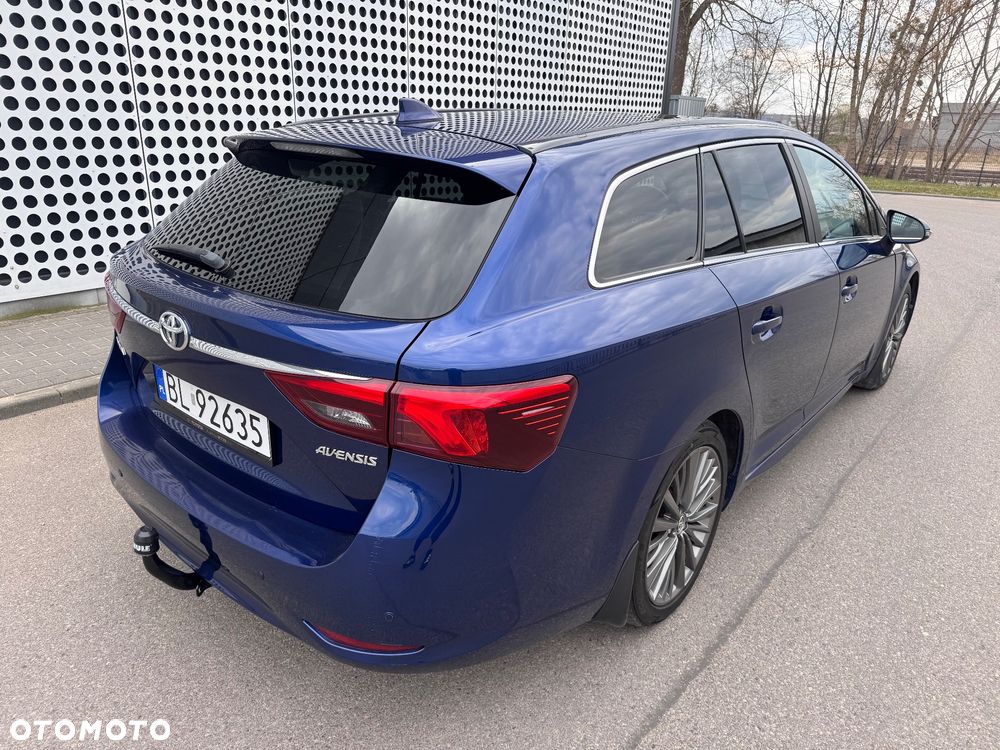 Toyota Avensis 2.0 Premium MS - 10