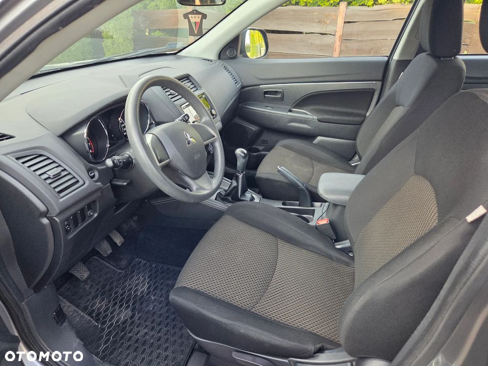 Mitsubishi ASX 1.6 Inform - 11
