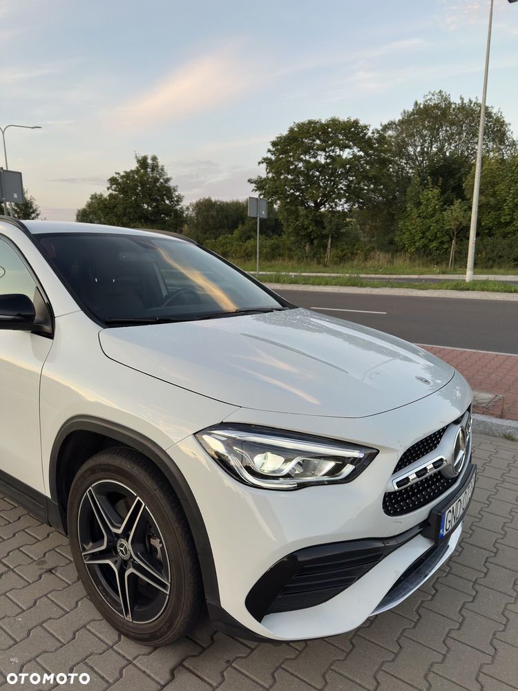 Mercedes-Benz GLA 250 4-Matic AMG Line - 3