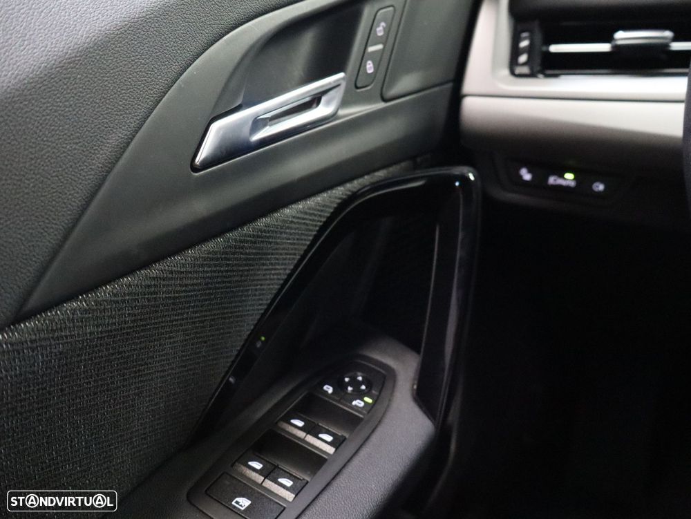 BMW X1 sDrive18i - 19