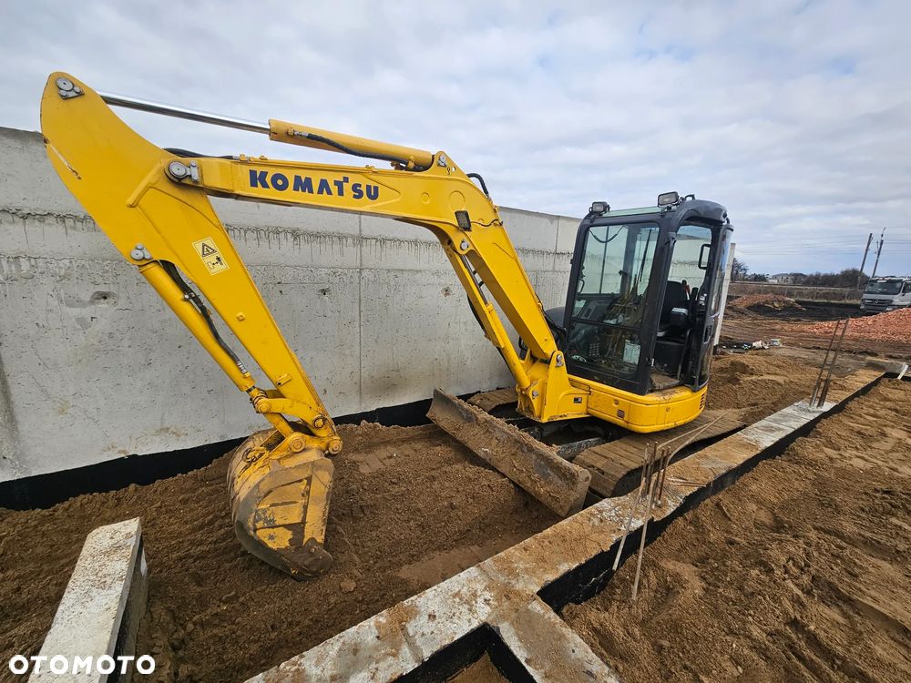 Komatsu PC55 - 1