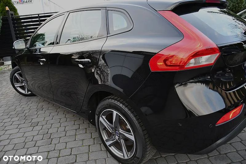 Volvo V40 D2 Momentum - 28