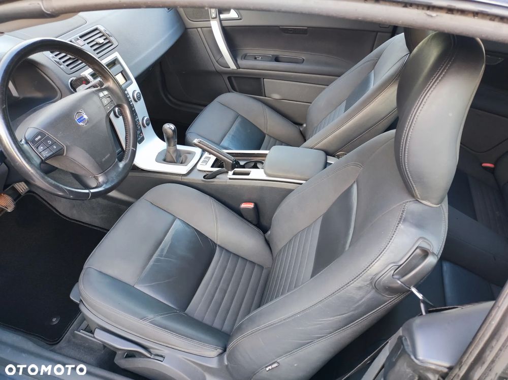 Volvo C70 D3 Momentum - 23