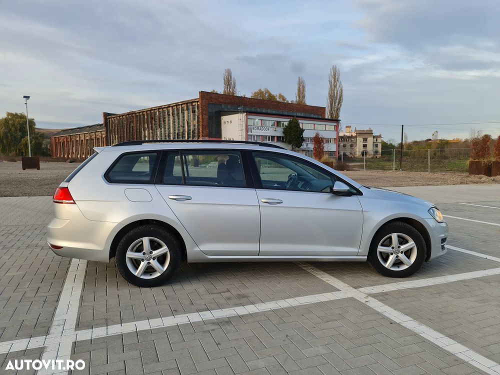 Volkswagen Golf 1.6 TDI BlueMotion Technology Lounge - 4