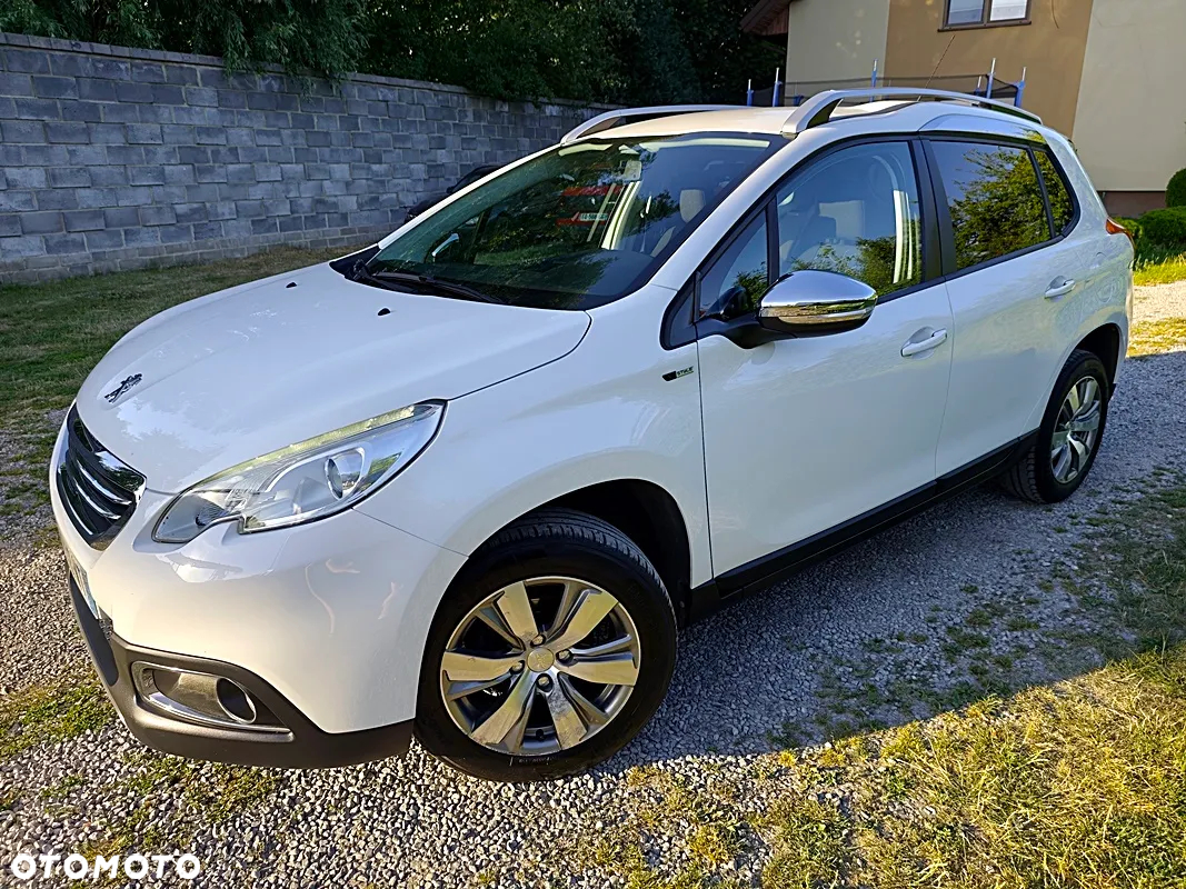 Peugeot 2008 1.2 Pure Tech Style - 16