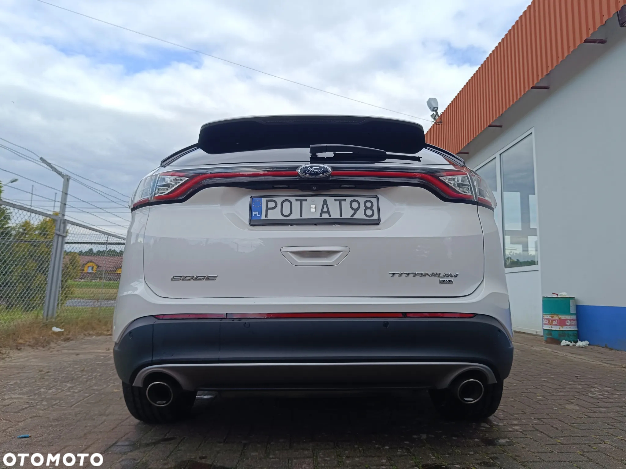 Ford Edge - 8