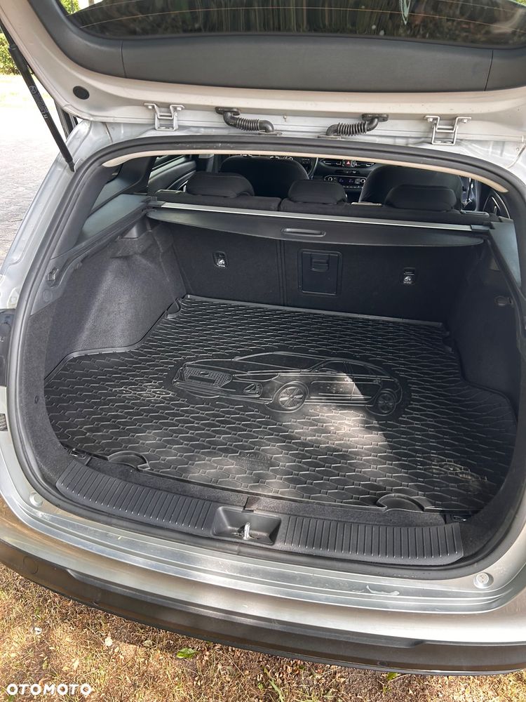 Hyundai i30 1.6 D Comfort - 37