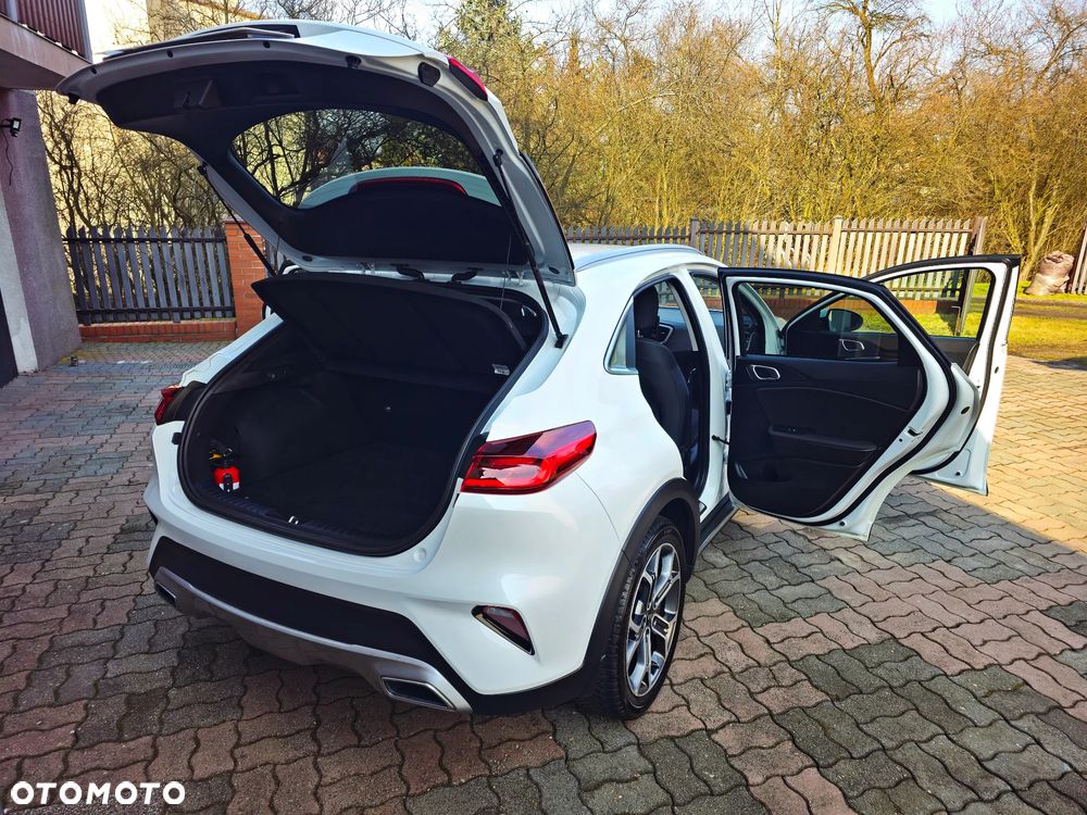 Kia XCeed 1.4 T-GDI M - 25