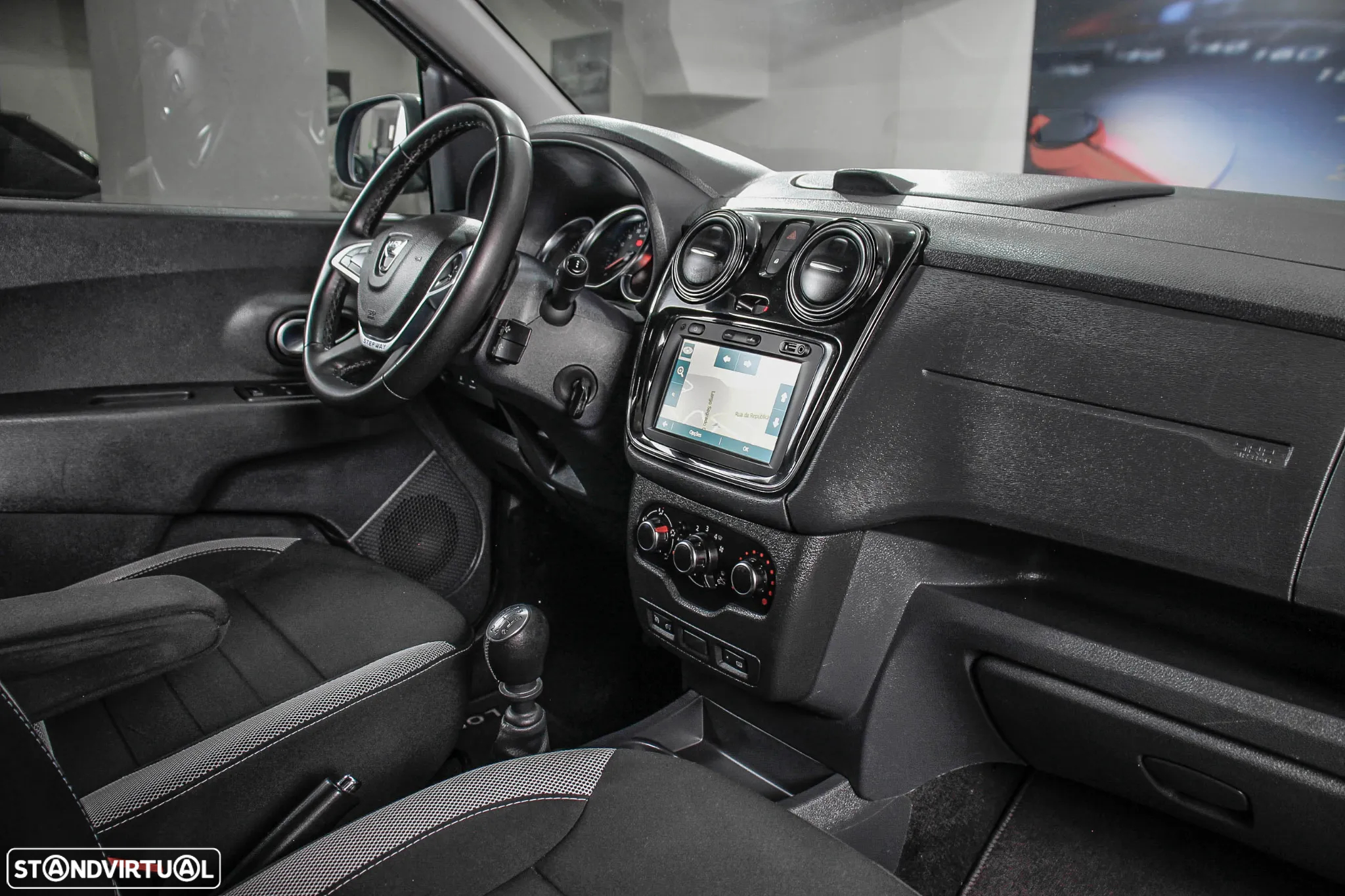 Dacia Lodgy 1.5 Blue dCi Stepway 7L - 28