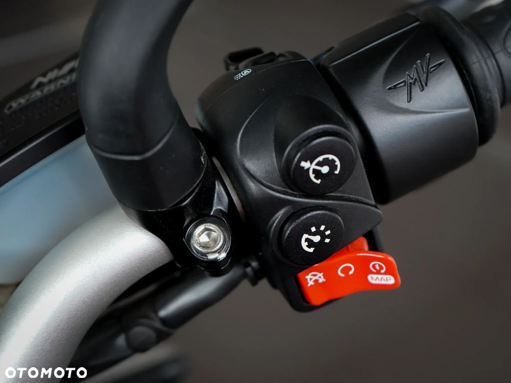 MV AGUSTA Brutale - 5