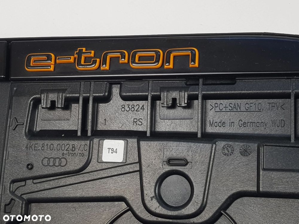 NOWA ORYGINALNA KLAPKA GNIAZDA ŁADOWANIA AUDI E-TRON - 2