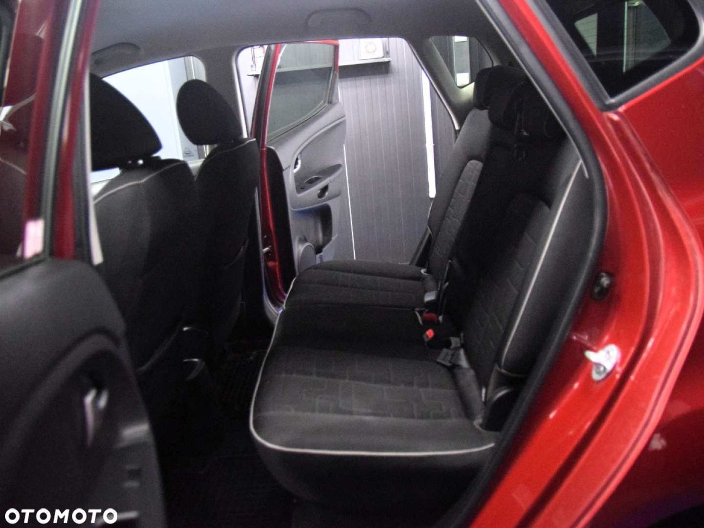 Kia Venga - 7