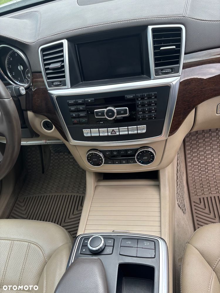 Mercedes-Benz GL 500 4-Matic - 14