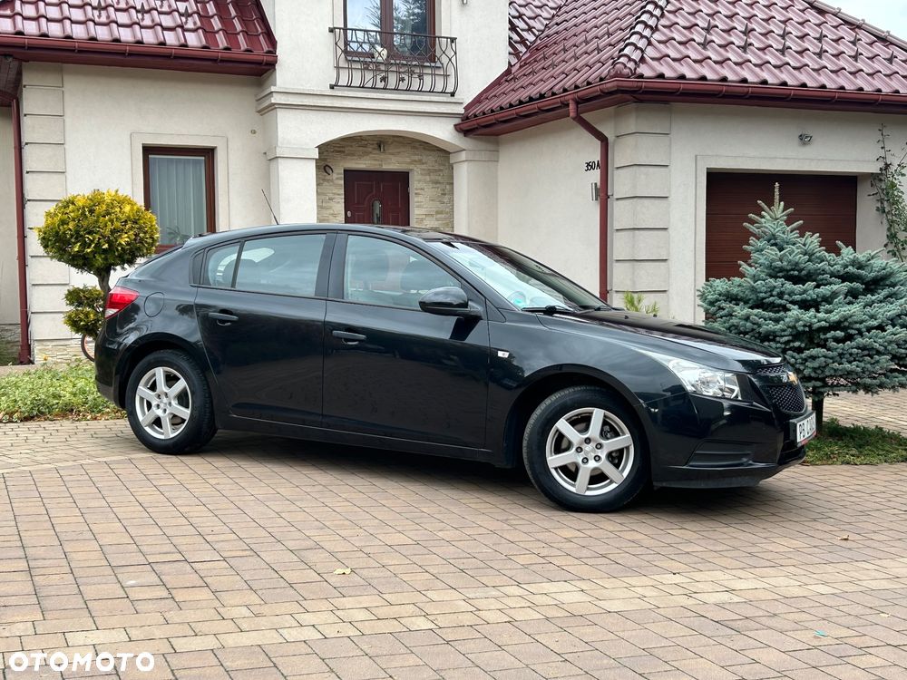 Chevrolet Cruze 1.6 LS+ - 5