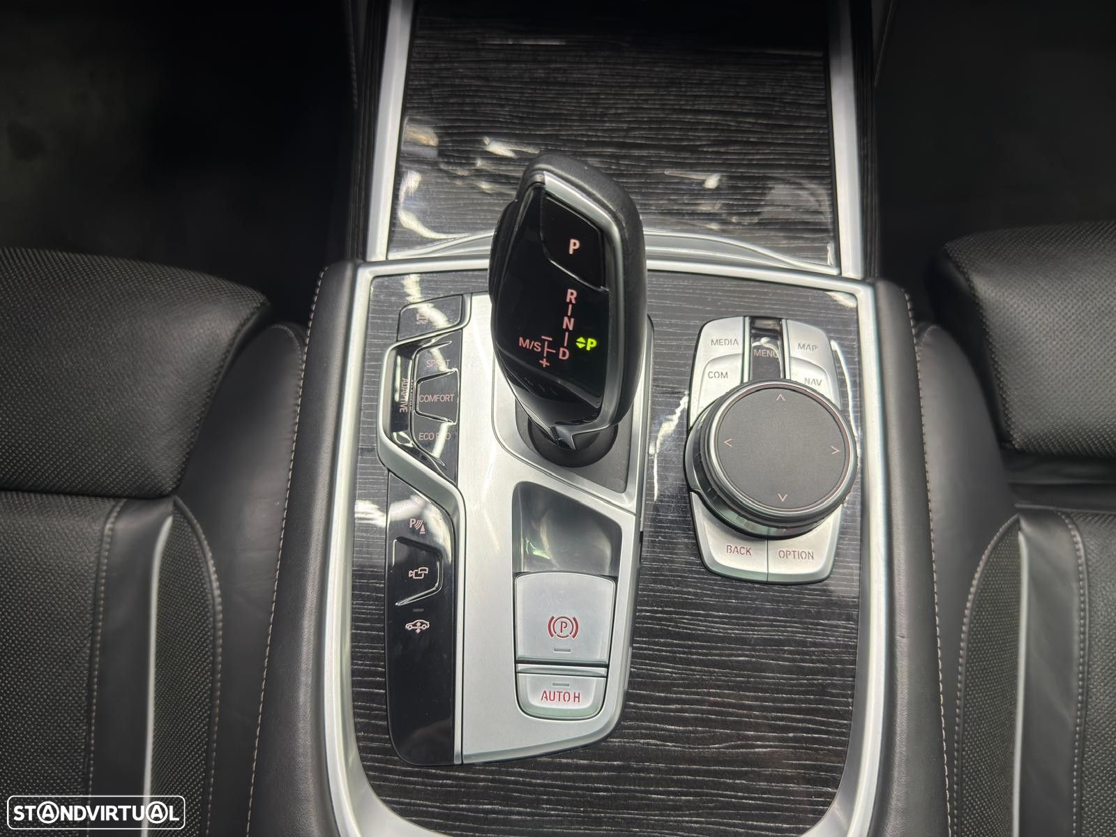 BMW 740 d xDrive Pack M - 33