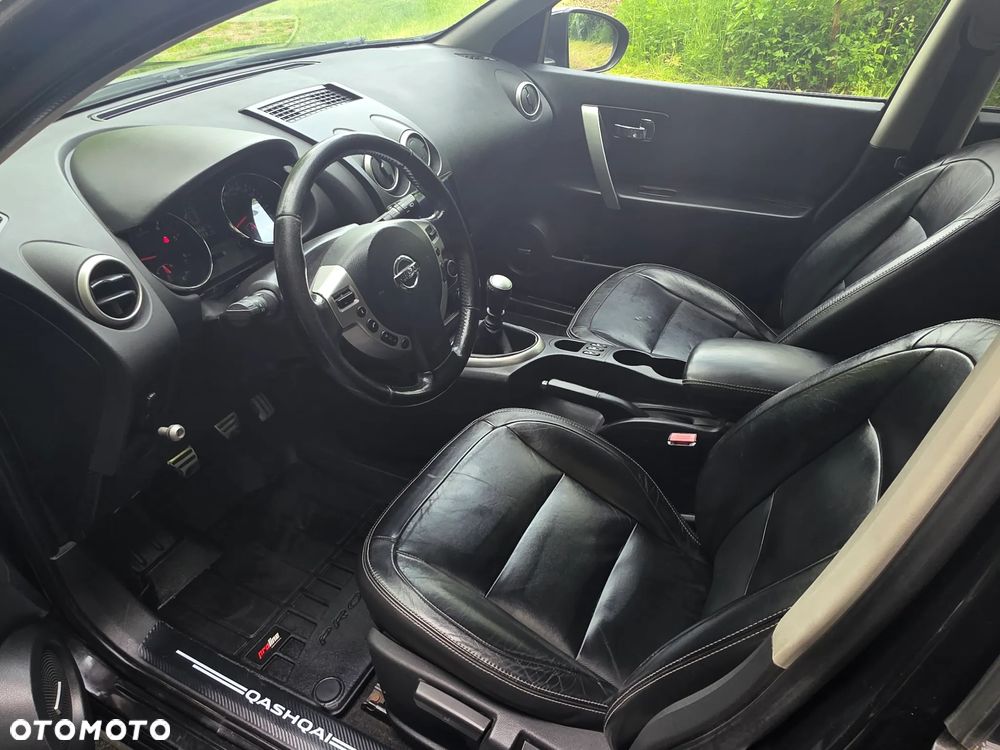 Nissan Qashqai+2 - 10