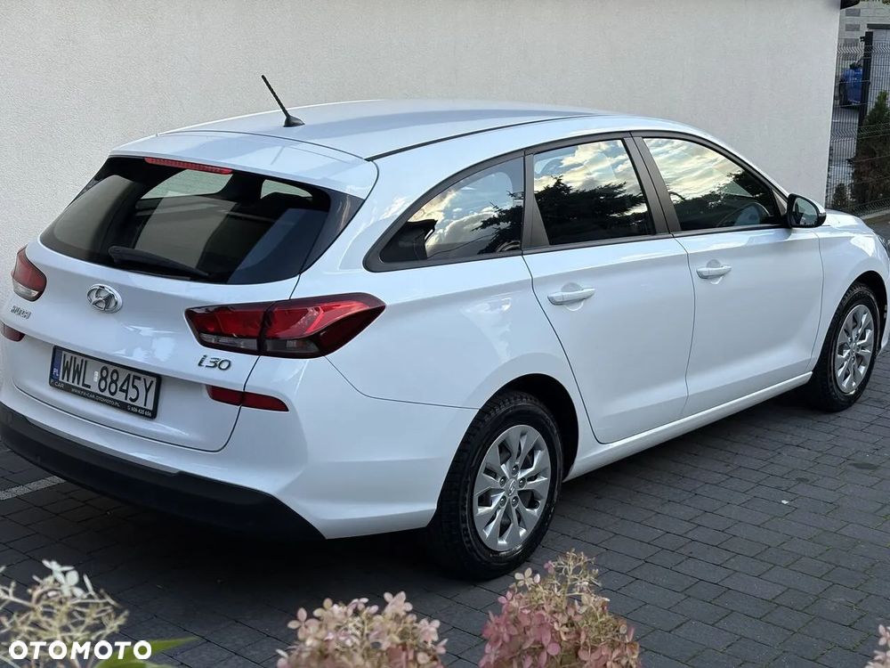 Hyundai i30 1.4 Select - 3