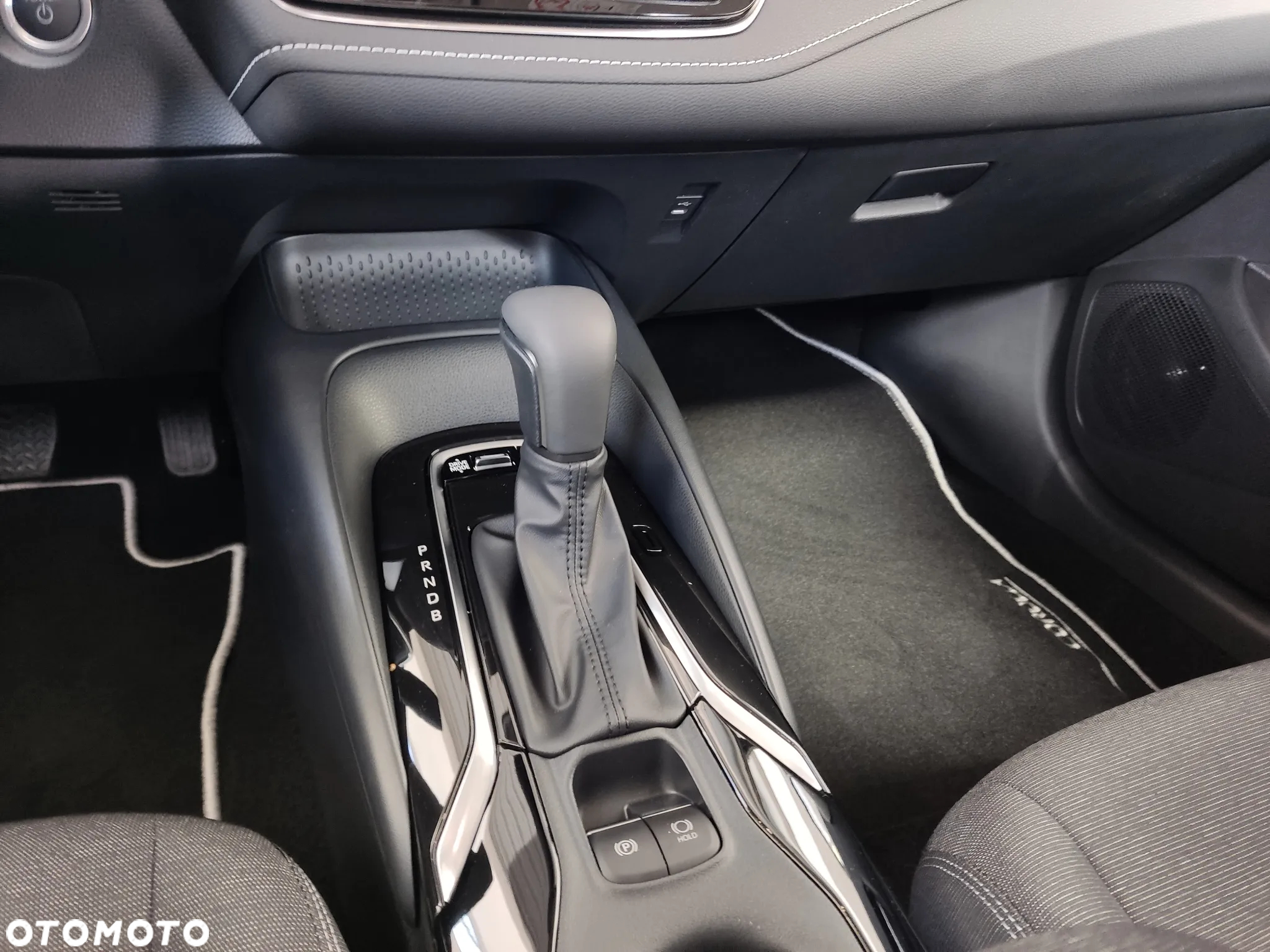 Toyota Corolla 1.8 Hybrid Comfort - 14