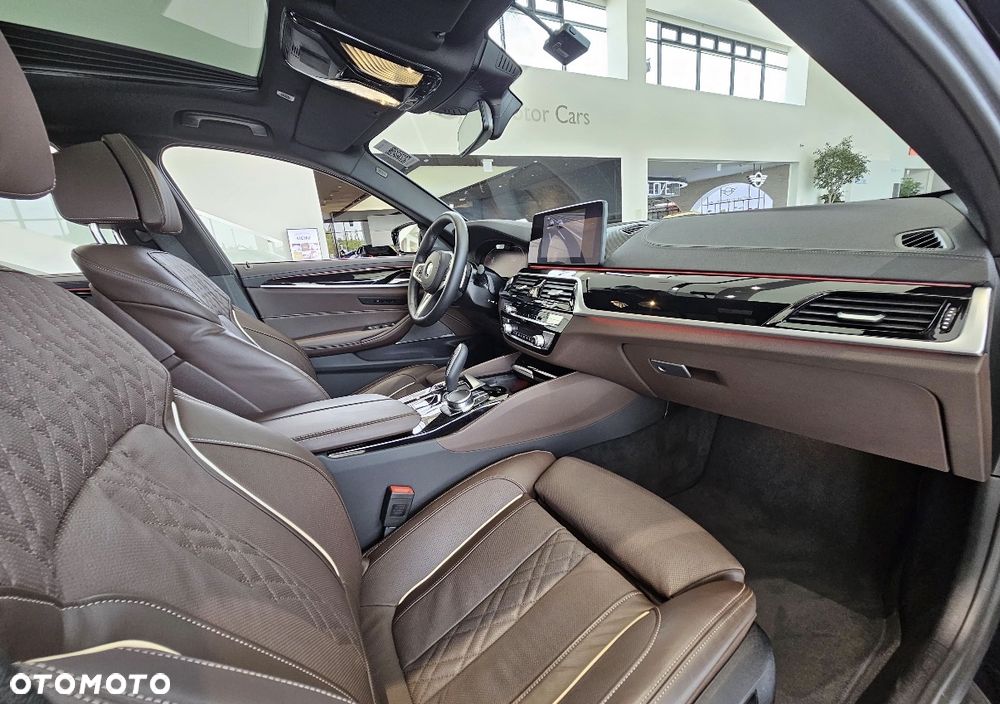 BMW Seria 5 520d MHEV M Sport sport - 8