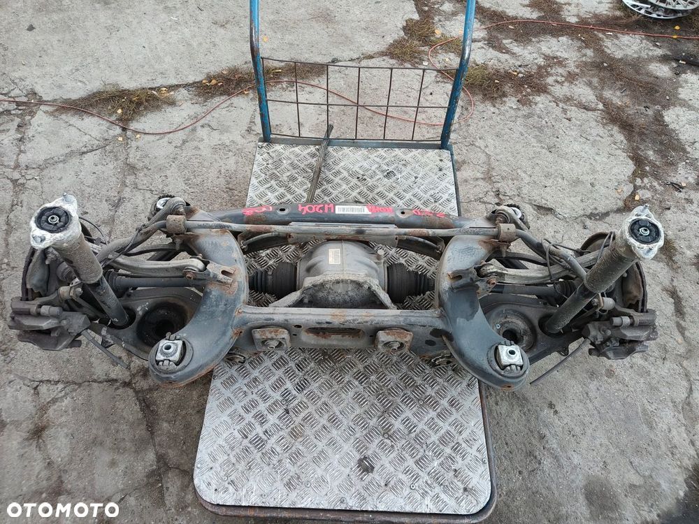 MERCEDES W204 2.2 CDI SEDAN ZAWIESZENIE TYŁ SANKI KOMBI - 1