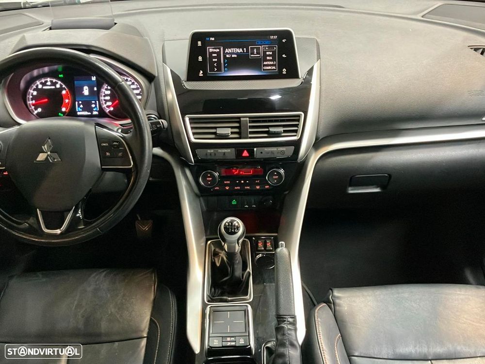 Mitsubishi Eclipse Cross 1.5 MIVEC - 12