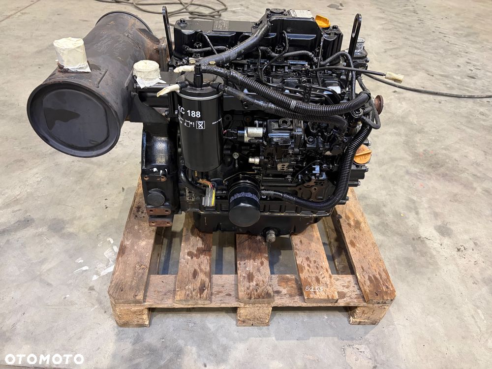 Silnik Yanmar 4TNV88 - 5