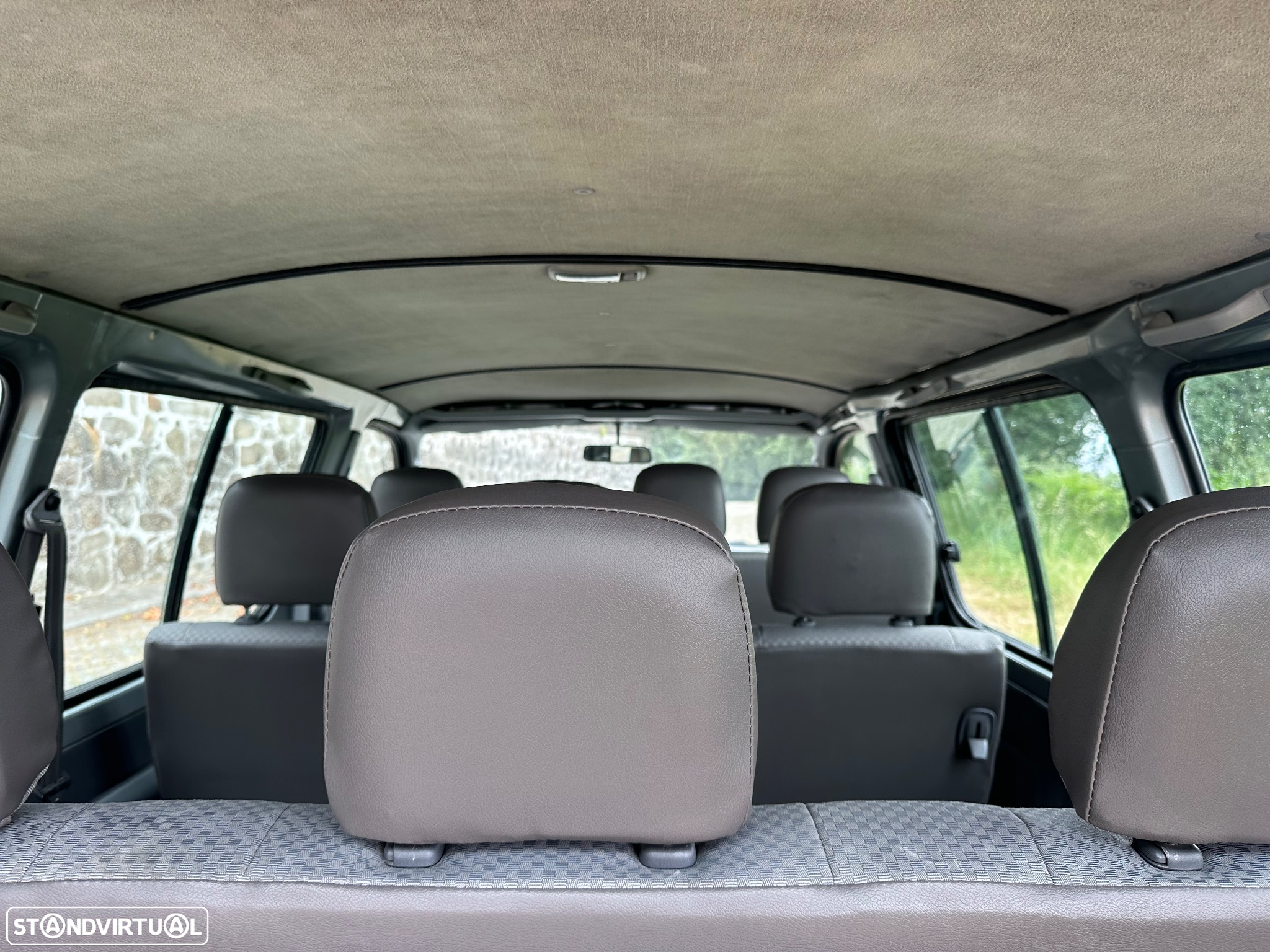 Toyota HiAce 2.5 D-4D 2.6T - 36