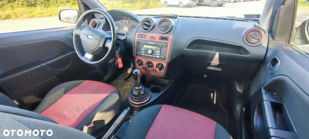 Ford Fiesta 1.3 Gold X - 14