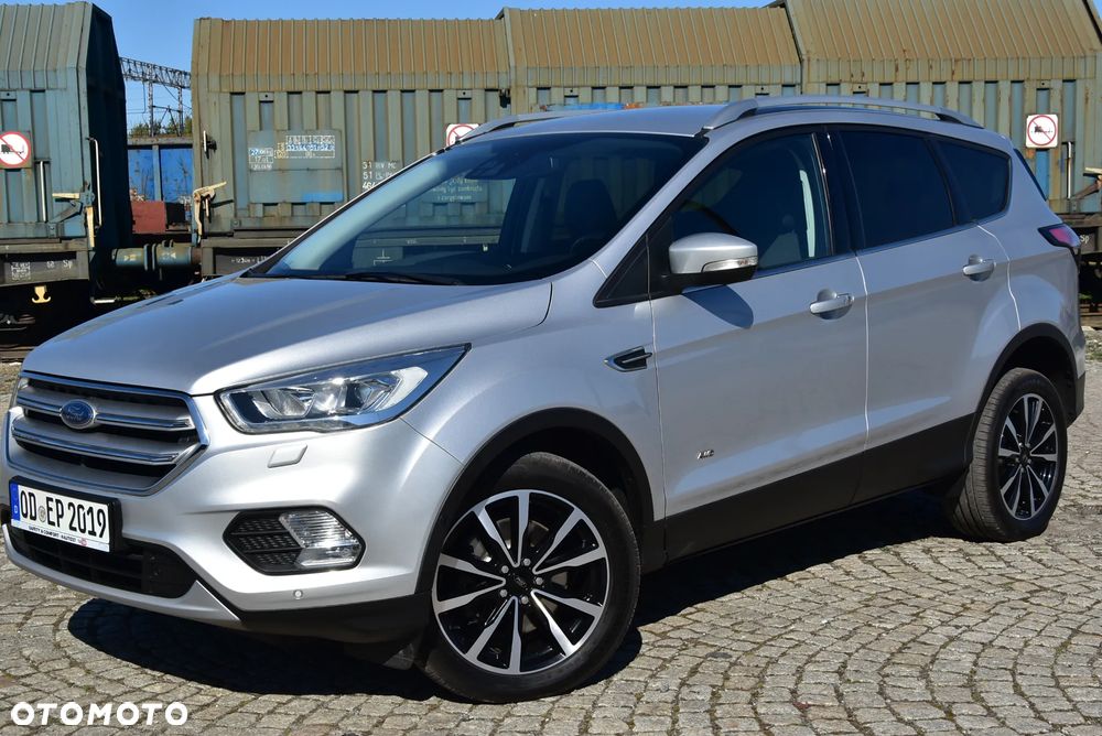 Ford Kuga 1.5 EcoBoost 4x4 Titanium - 32
