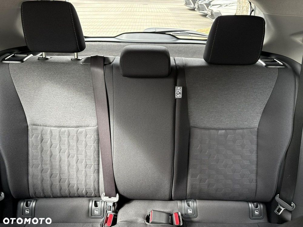 Toyota Yaris - 30