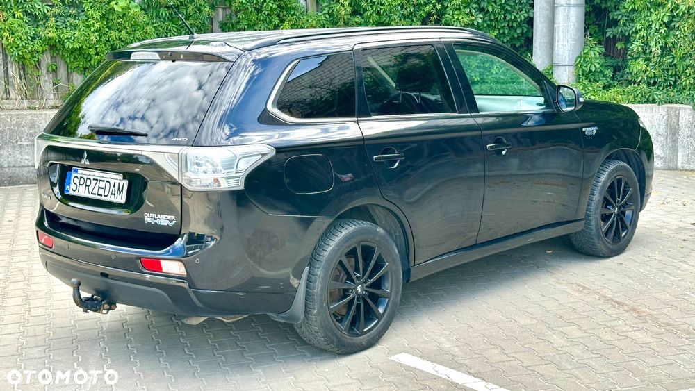 Mitsubishi Outlander 2.0 4WD Top - 7
