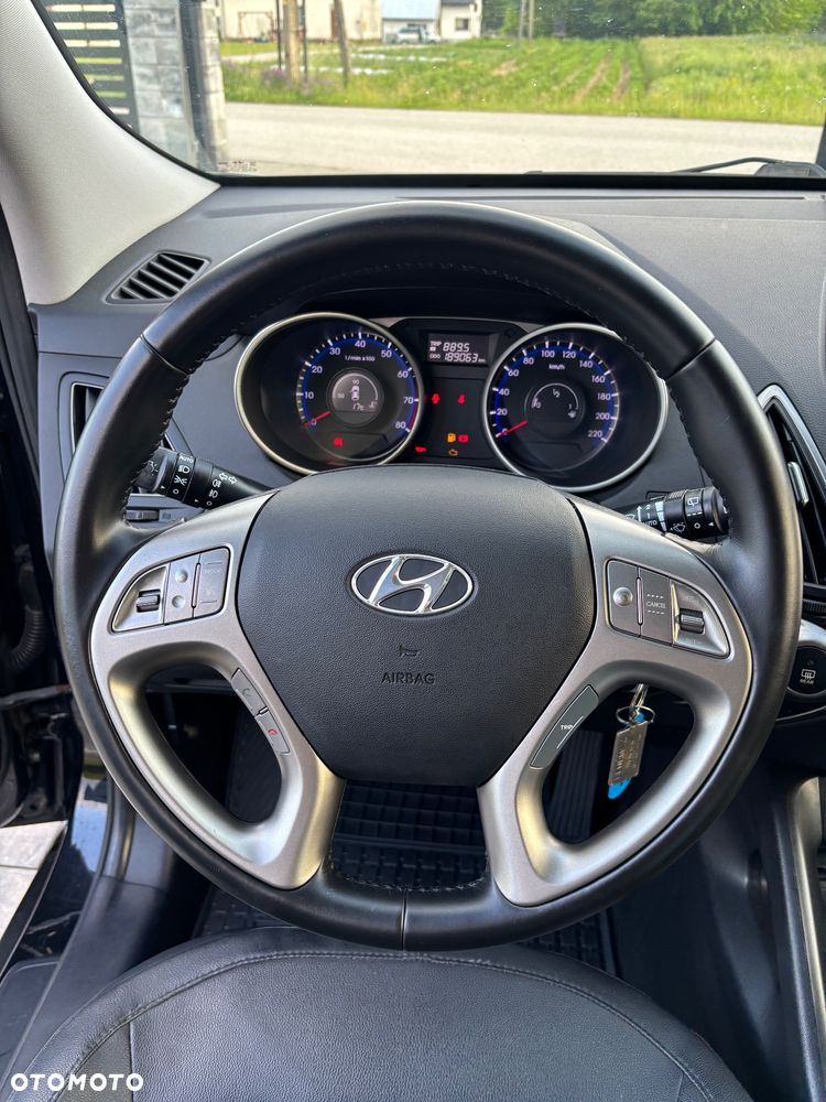 Hyundai ix35 1.6 2WD Fifa World Cup Edition - 29
