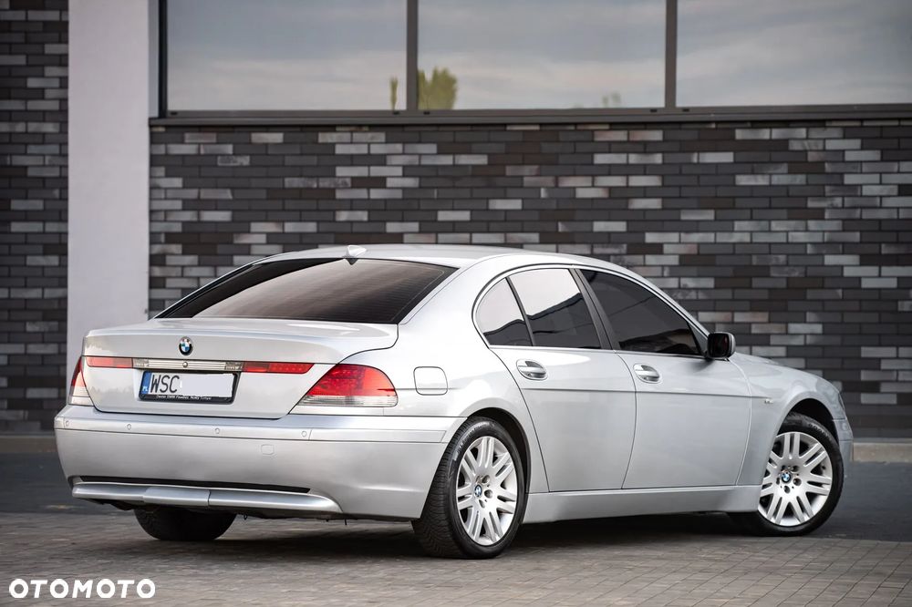 BMW Seria 7 735i - 5