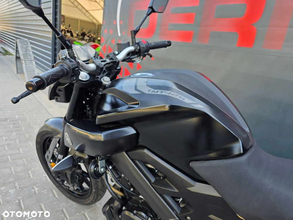 Yamaha MT - 9
