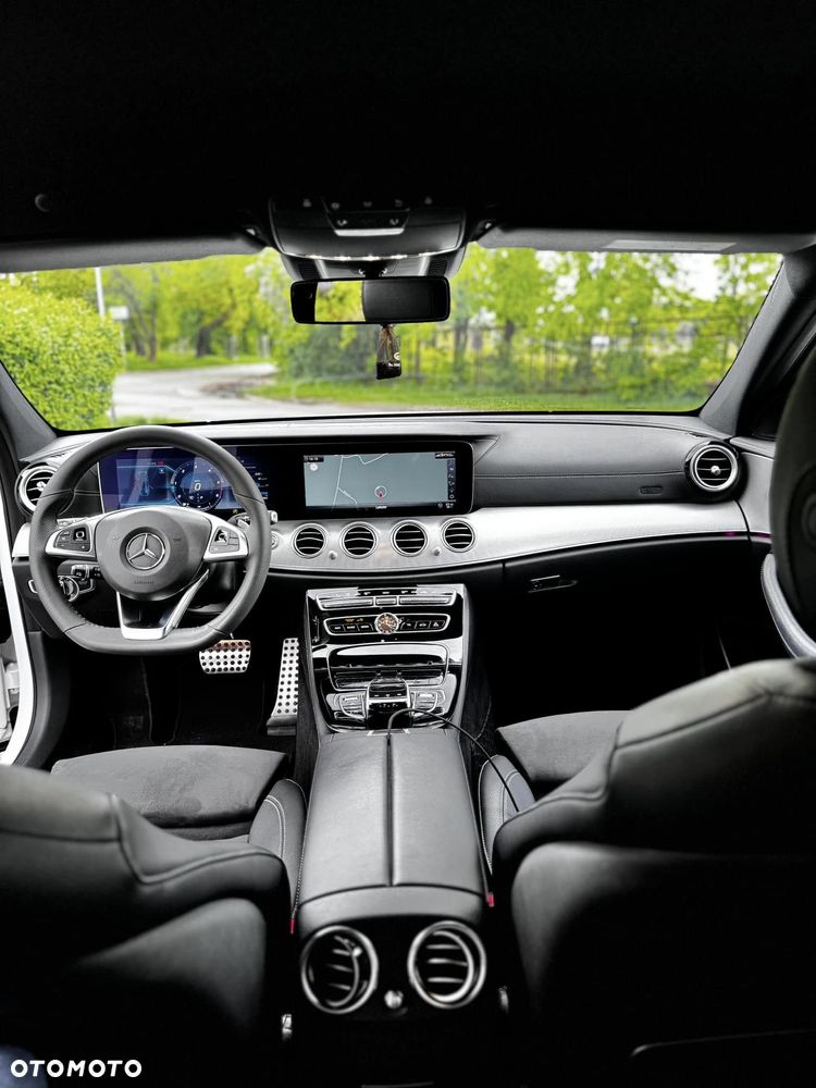 Mercedes-Benz Klasa E 220 d 9G-TRONIC - 15