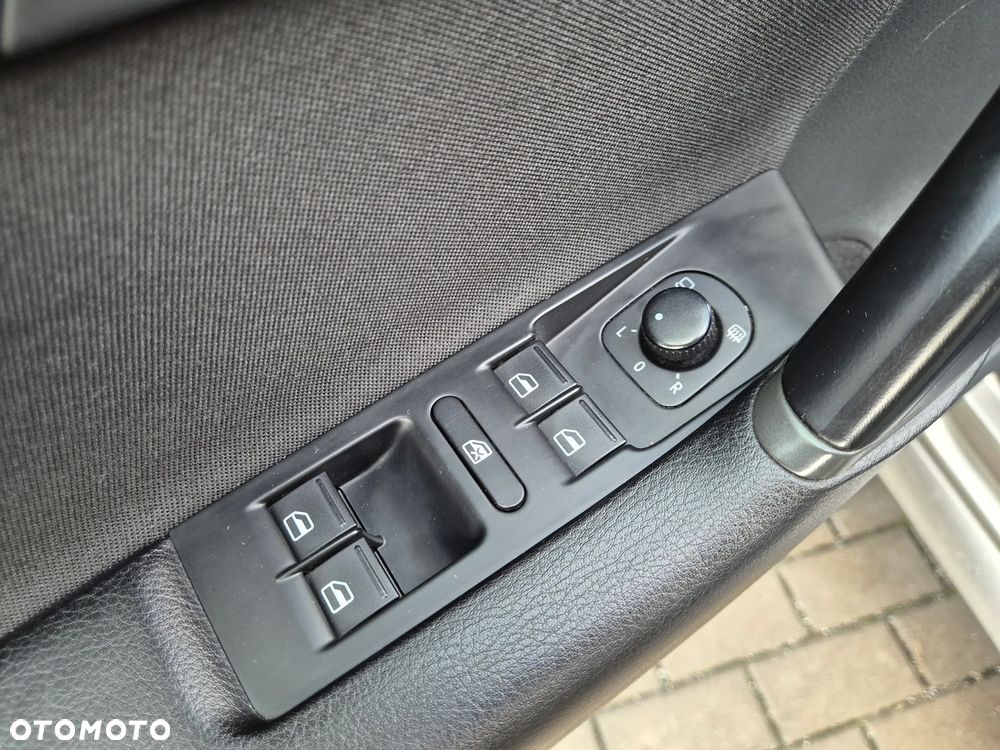 Volkswagen Passat 1.6 TDI Comfortline - 21