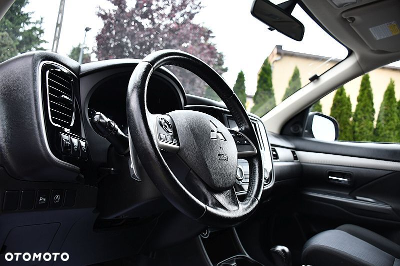 Mitsubishi Outlander 2.0 2WD CVT Diamant Edition+ - 11