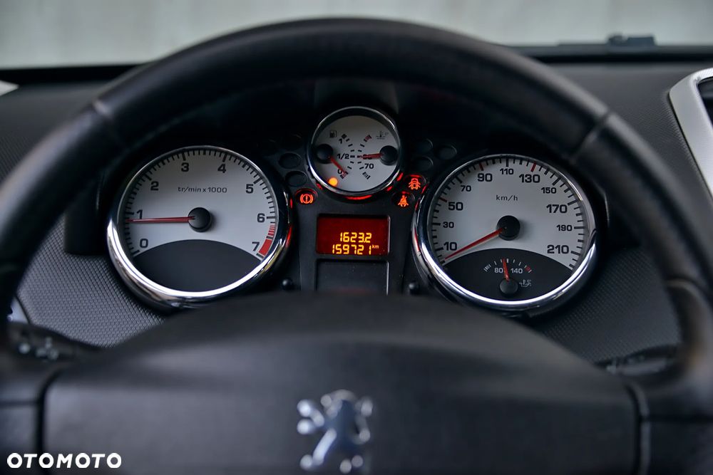 Peugeot 207 - 35